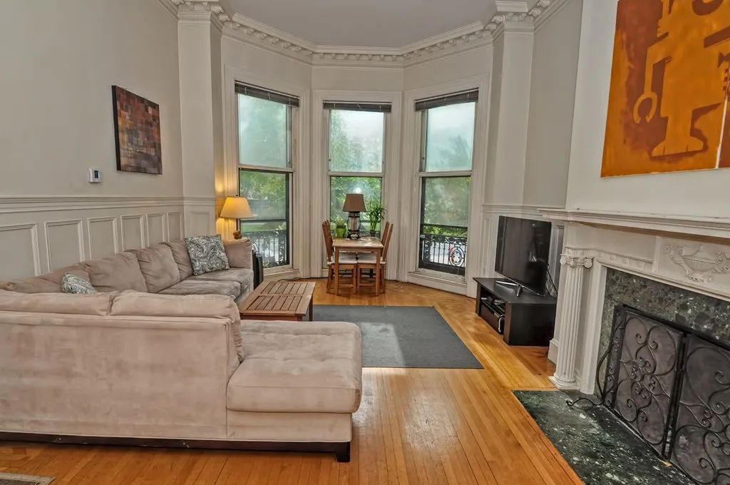 2 bed, 1.5 bath apartment for rent at 327 Commonwealth Ave Unit 1, Back Bay — photo 4 of 12