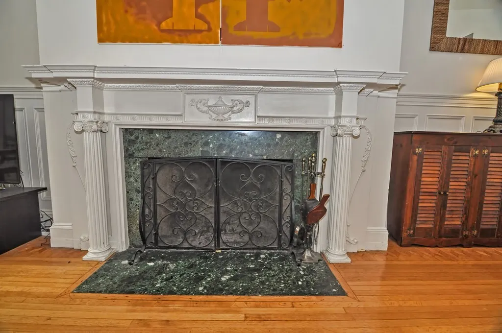 2 bed, 1.5 bath apartment for rent at 327 Commonwealth Ave Unit 1, Back Bay — photo 5 of 12