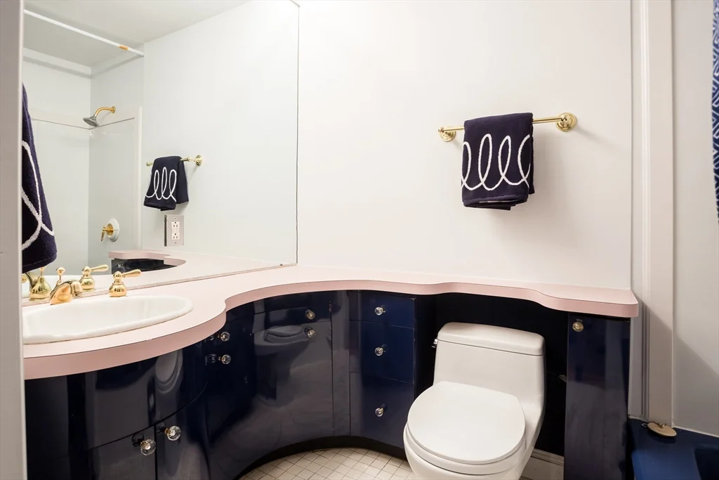 2 bed, 1 bath apartment for rent at 327 Commonwealth Ave Unit 2, Back Bay — photo 15 of 15