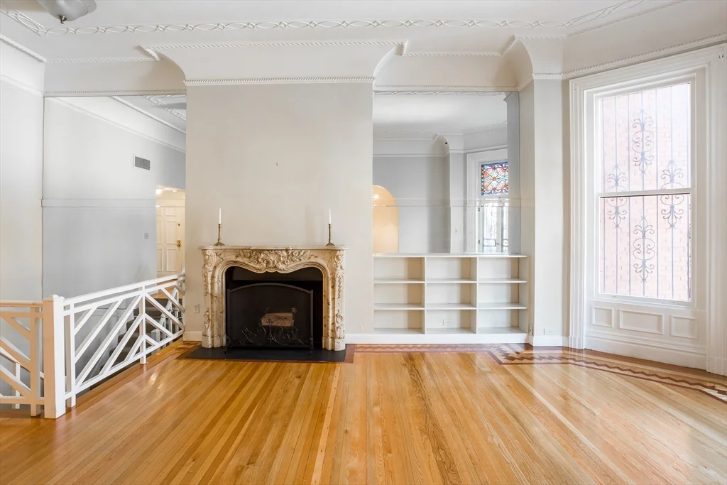 2 bed, 1 bath apartment for rent at 327 Commonwealth Ave Unit 2, Back Bay — photo 2 of 15