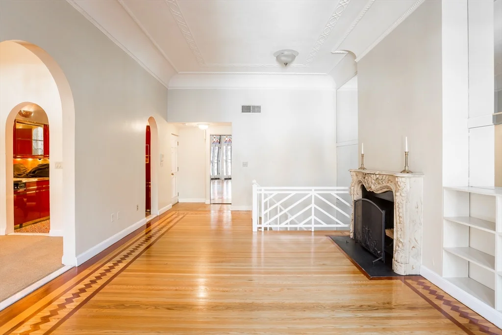 2 bed, 1 bath apartment for rent at 327 Commonwealth Ave Unit 2, Back Bay — photo 3 of 15