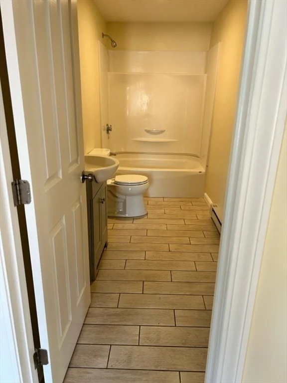 3 bed, 2 bath apartment for rent at 327 Hamilton St Unit 2, Worcester — photo 7 of 7
