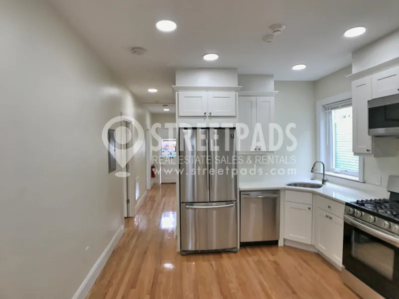 2 bed, 2 bath apartment for rent at 327 Highland Ave Unit 1, Powder House Square — photo 5 of 39