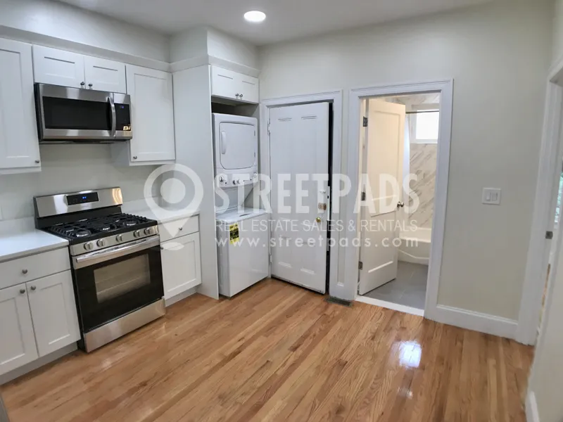 2 bed, 2 bath apartment for rent at 327 Highland Ave Unit 1, Powder House Square — photo 4 of 39