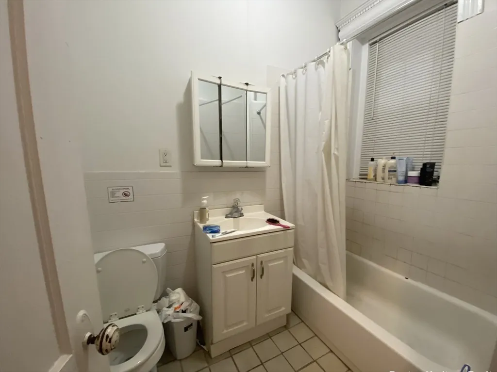 2 bed, 1 bath apartment for rent at 327 Huntington Ave Unit 4, Fenway — photo 4 of 4