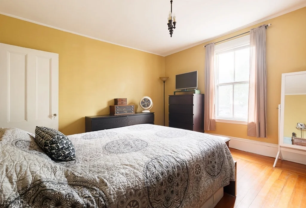 2 bed, 1 bath apartment for rent at 327 Lafayette St Unit 2, Glenwood — photo 5 of 19
