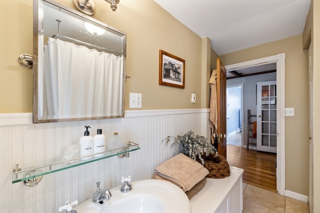 2 bed, 1 bath apartment for rent at 327 Sumner St Unit 2, East Boston — photo 14 of 25