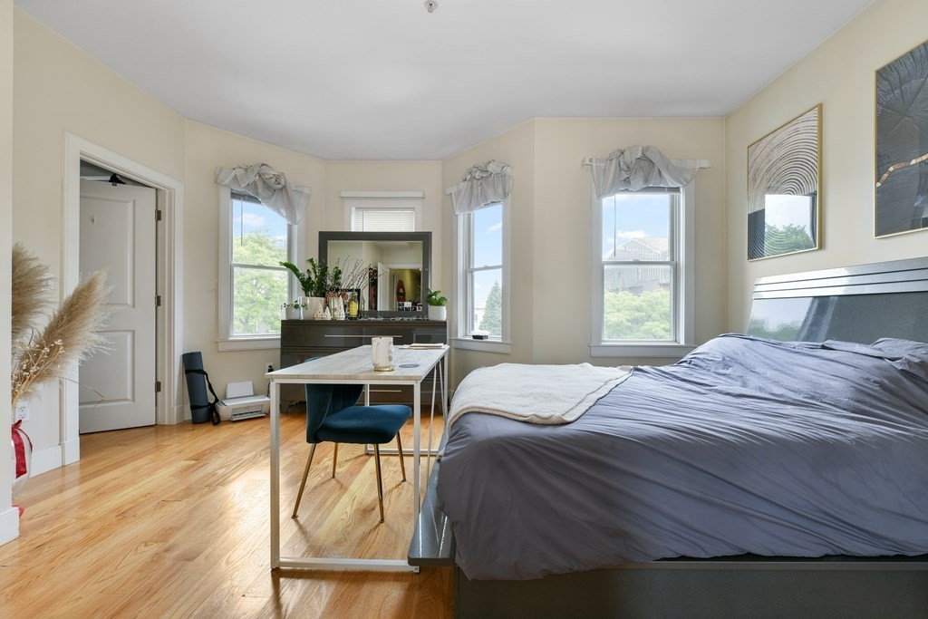 2 bed, 2 bath apartment for rent at 327 W Broadway Unit 1, South Boston — photo 9 of 14
