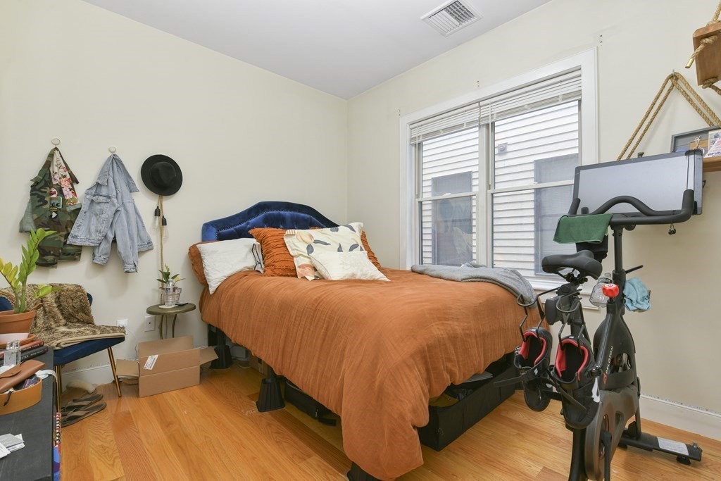 2 bed, 2 bath apartment for rent at 327 W Broadway Unit 1, South Boston — photo 11 of 14