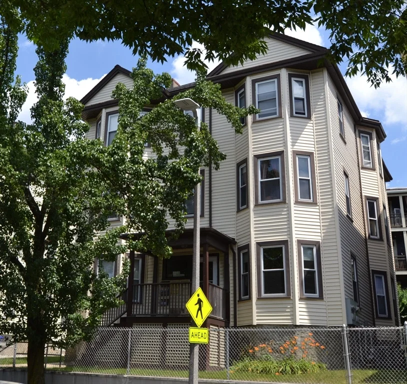 3 bed, 1 bath apartment for rent at 3270 Washington St Unit 1, Jamaica Plain