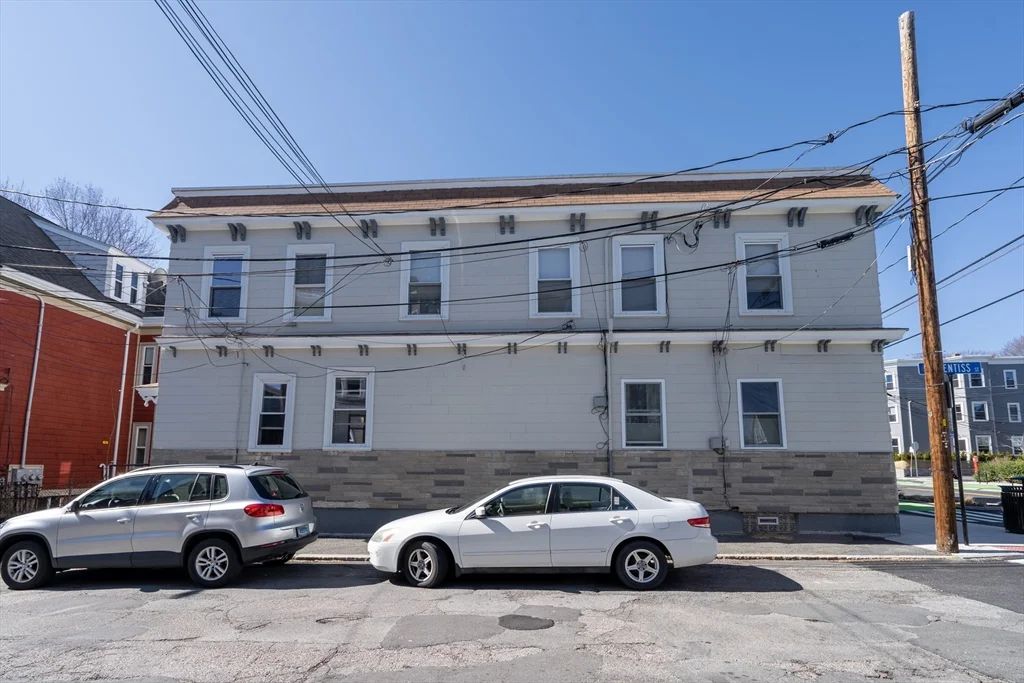 1 bed, 1 bath apartment for rent at 328 Beacon St Unit 1R, Spring Hill — photo 8 of 10