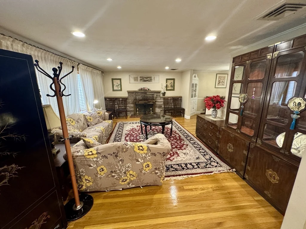 2 bed, 1 bath apartment for rent at 328 Blue Hill Ave Unit SF, Milton — photo 11 of 25