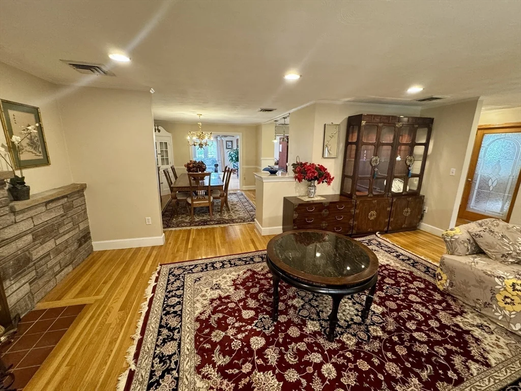 2 bed, 1 bath apartment for rent at 328 Blue Hill Ave Unit SF, Milton — photo 12 of 25