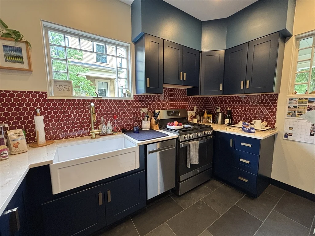 2 bed, 2 bath apartment for rent at 328 Harvard St Unit 1, Harvard Square — photo 2 of 14