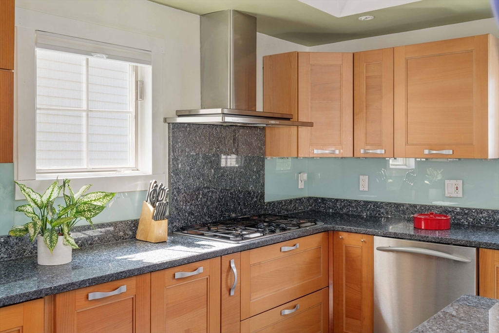 3 bed, 2 bath apartment for rent at 328 Highland Ave Unit 2, Spring Hill — photo 11 of 31