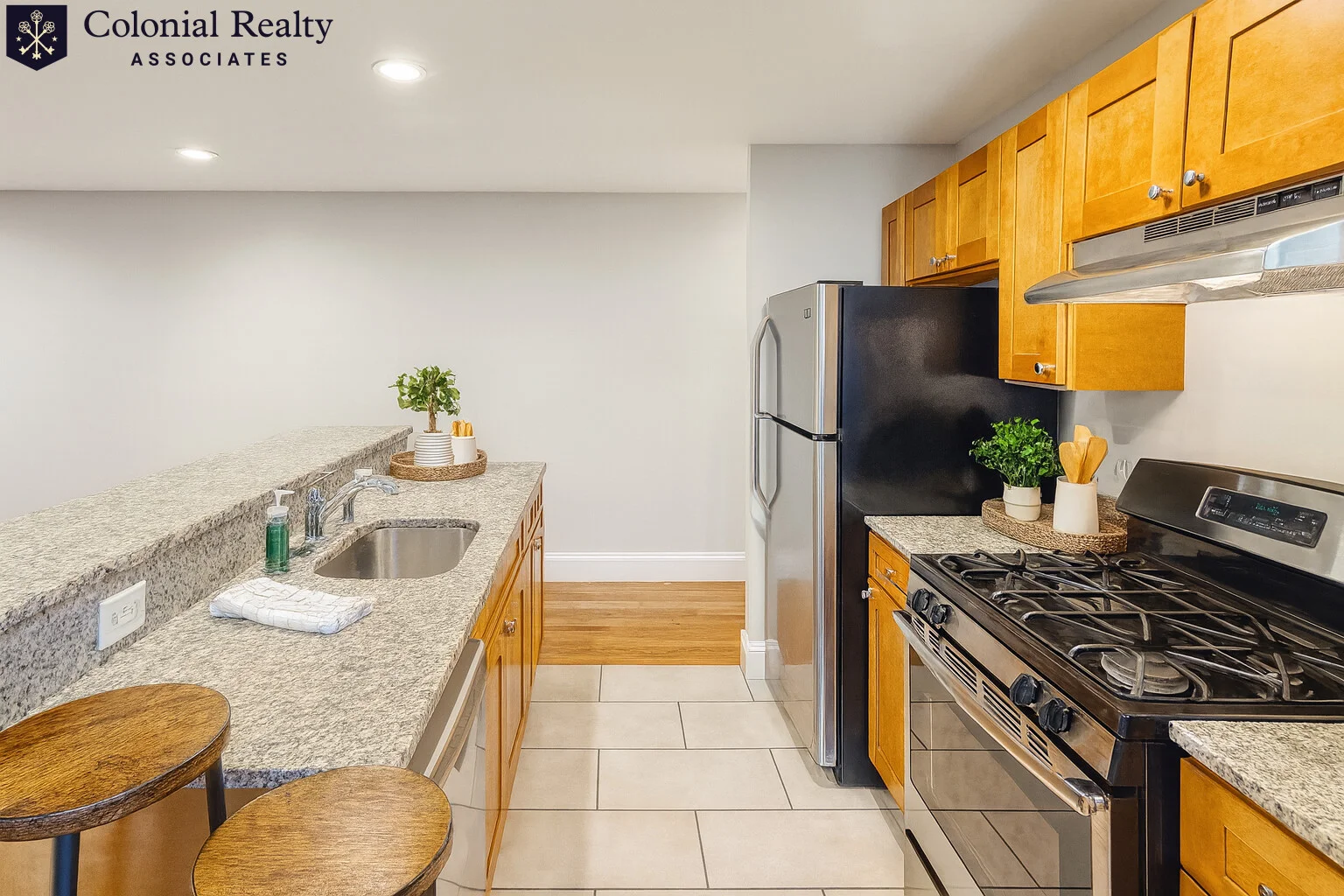 3 bed, 1 bath apartment for rent at 328 Saint Paul St Unit 4, Brookline — photo 4 of 22