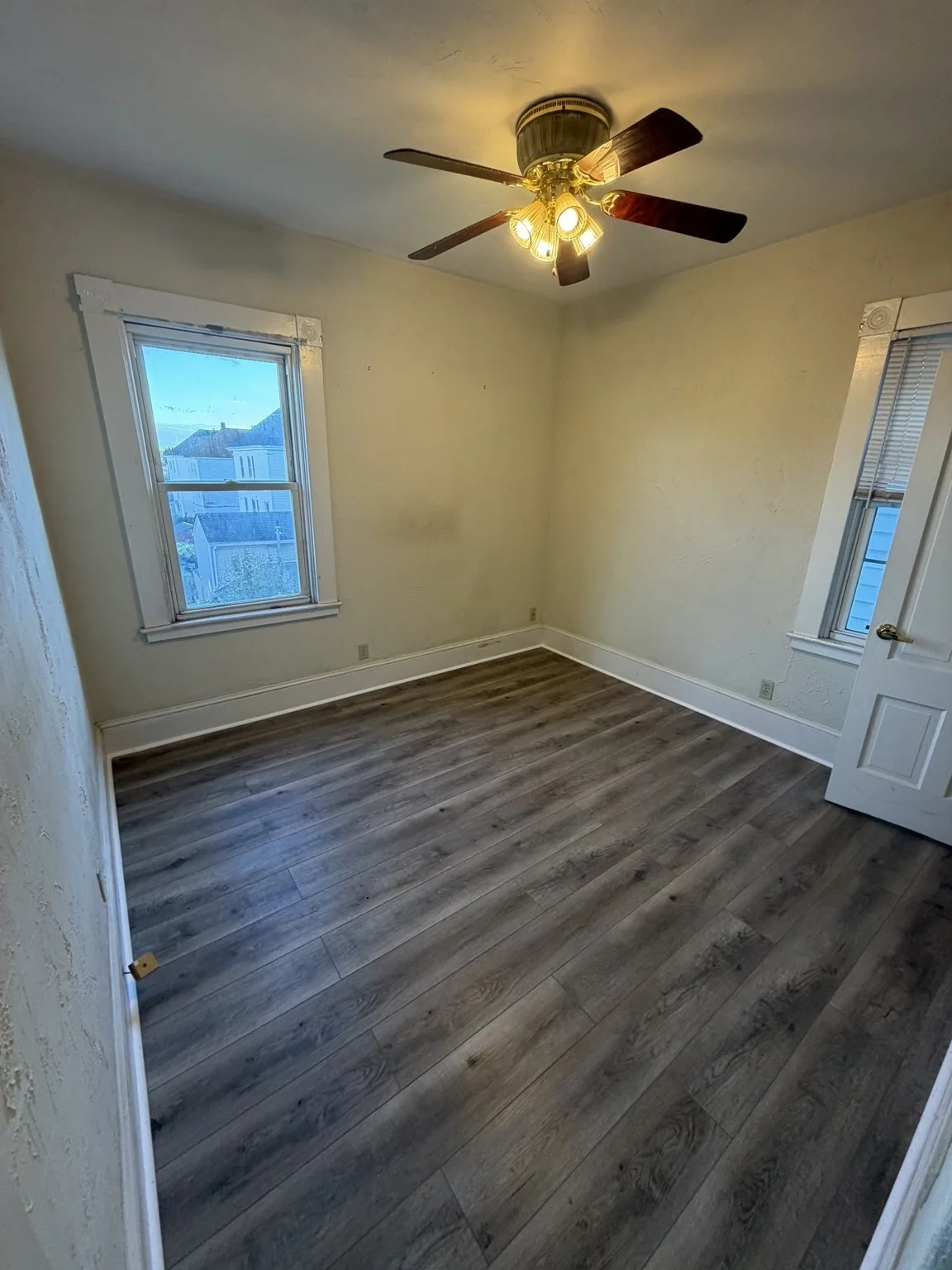 3 bed, 1 bath apartment for rent at 328 Sawyer St Unit 3, New Bedford — photo 7 of 8