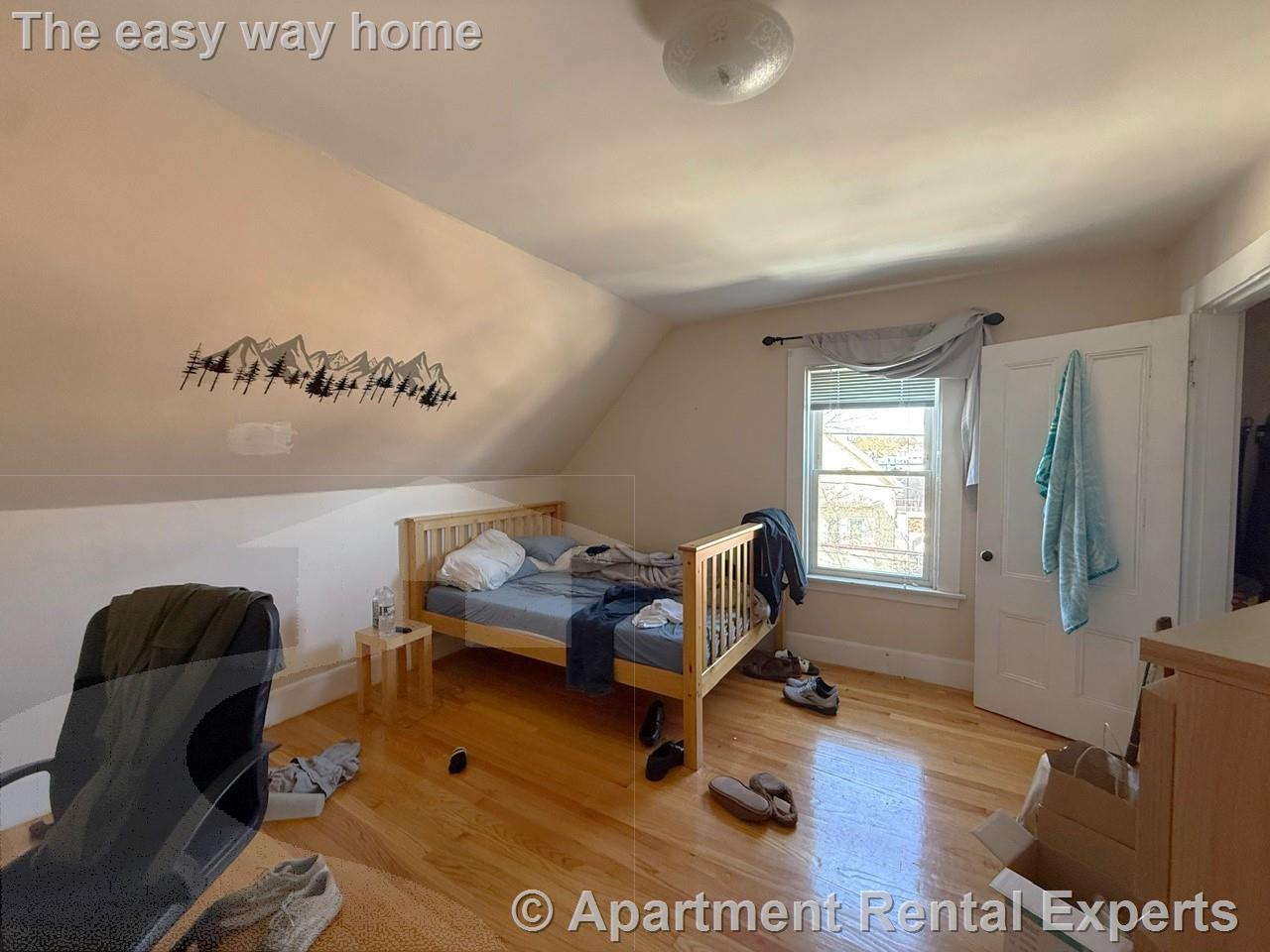 4 bed, 2 bath apartment for rent at 328 Washington St Unit 2, Union Square — photo 9 of 15
