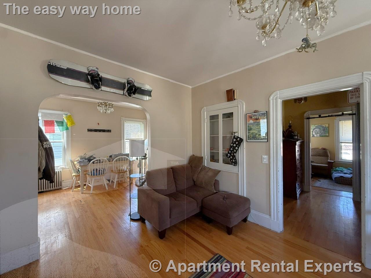 4 bed, 2 bath apartment for rent at 328 Washington St Unit 2, Union Square — photo 6 of 15