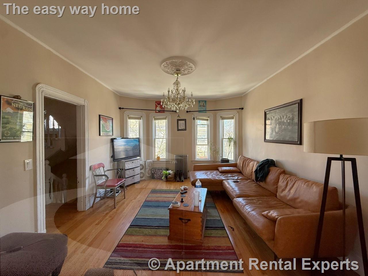 4 bed, 2 bath apartment for rent at 328 Washington St Unit 2, Union Square — photo 14 of 15
