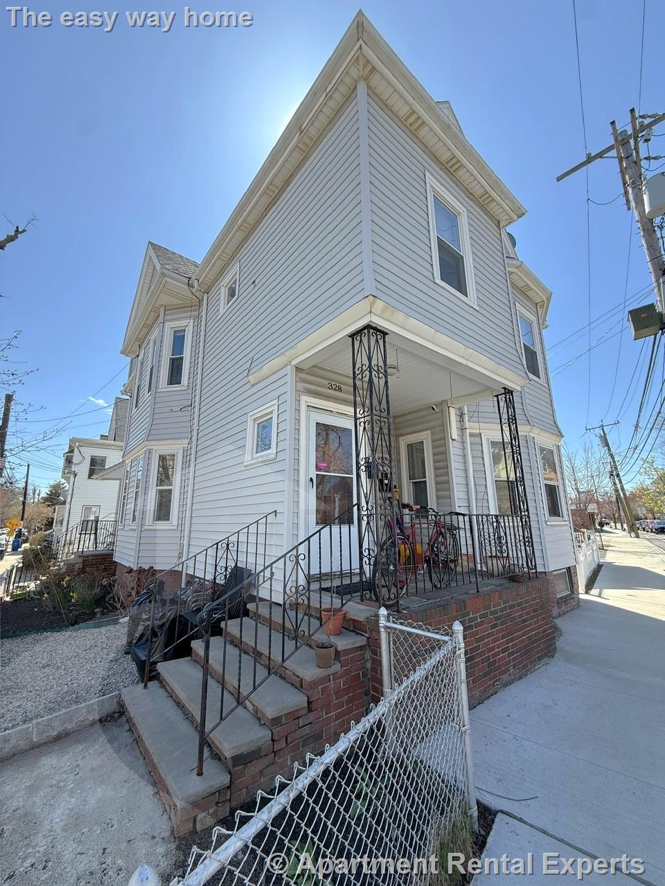 4 bed, 2 bath apartment for rent at 328 Washington St Unit 2, Union Square — photo 15 of 15