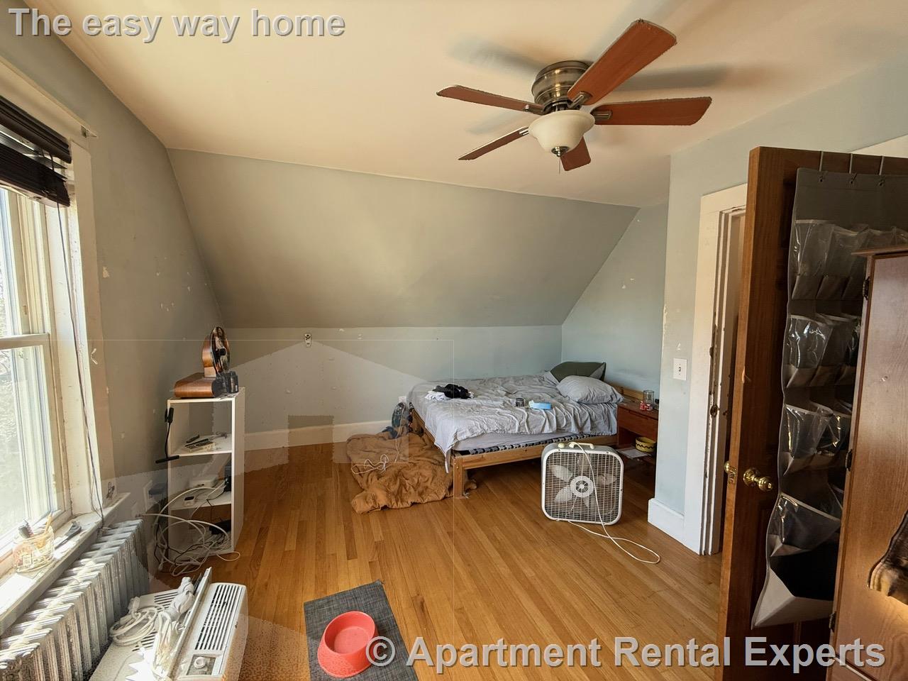 4 bed, 2 bath apartment for rent at 328 Washington St Unit 2, Union Square — photo 12 of 15