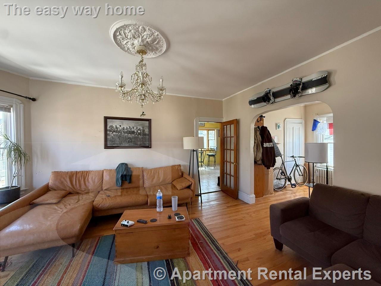 4 bed, 2 bath apartment for rent at 328 Washington St Unit 2, Union Square — photo 5 of 15
