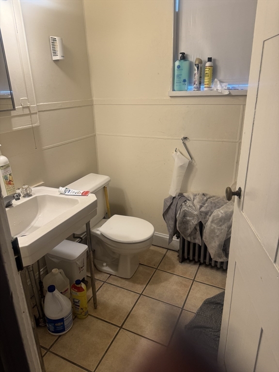 3 bed, 1 bath apartment for rent at 329 Bedford St Unit 1, Lexington — photo 17 of 18