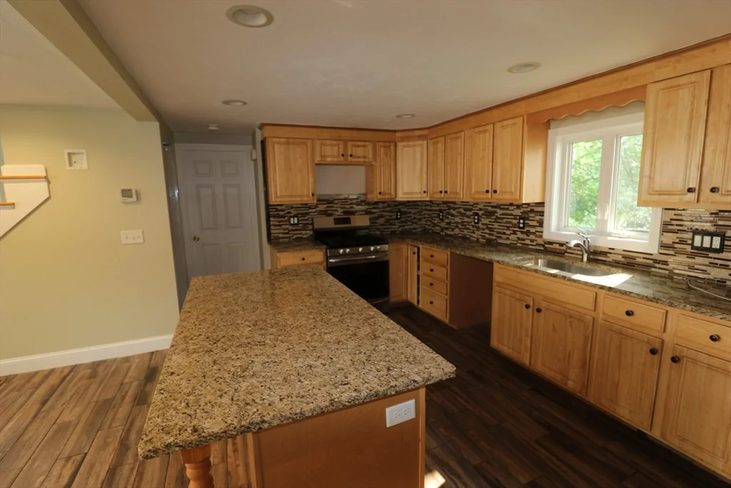 3 bed, 3 bath apartment for rent at 329 Bridge St, Dedham — photo 4 of 35