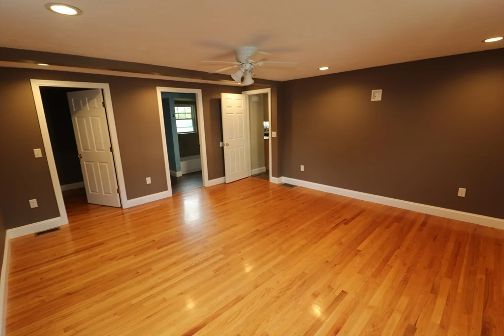 3 bed, 3 bath apartment for rent at 329 Bridge St, Dedham — photo 8 of 35