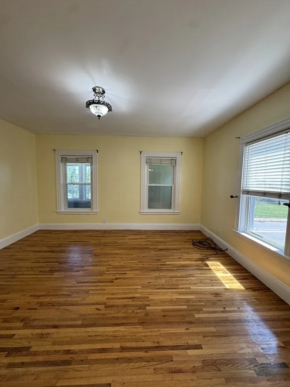 2 bed, 1 bath apartment for rent at 329 Freeport St Unit 2, Dorchester — photo 3 of 18