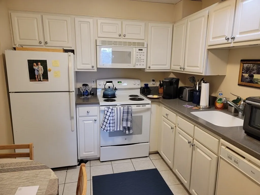 2 bed, 1 bath apartment for rent at 329 Harvard St Unit 31, Mid-Cambridge — photo 3 of 10