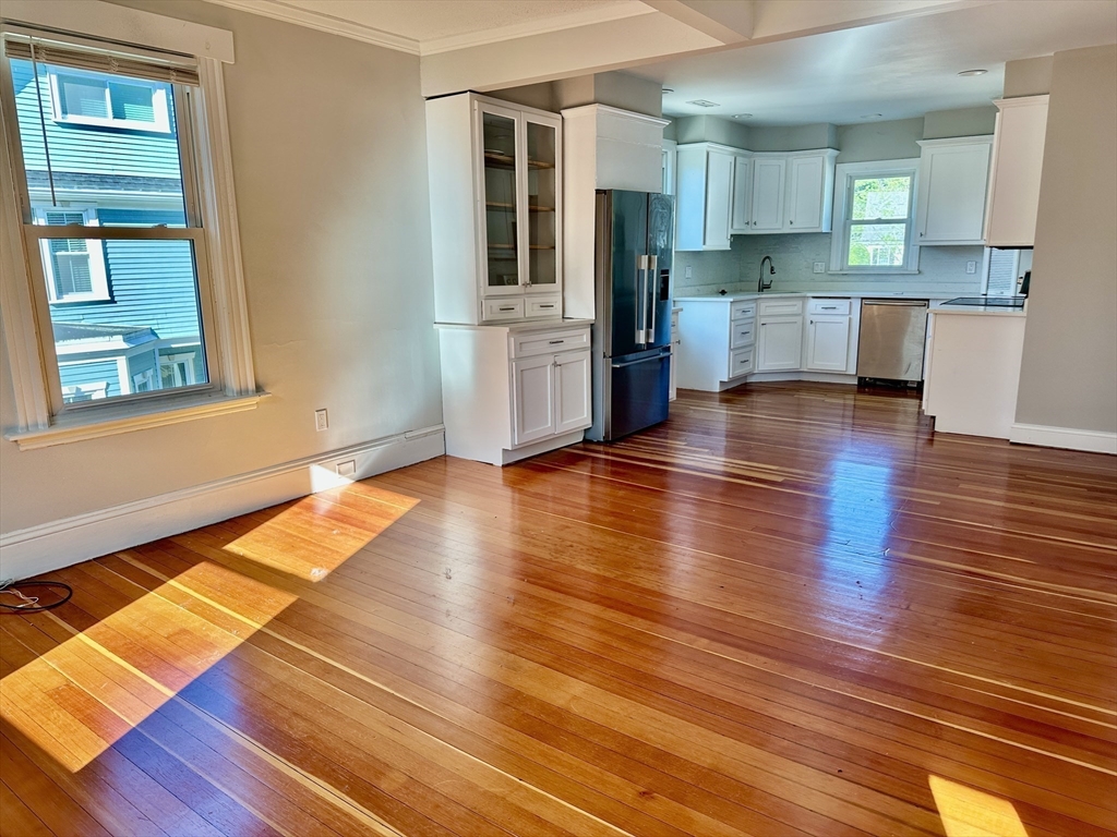 3 bed, 2 bath apartment for rent at 329 Lexington St Unit 2, Newton — photo 11 of 11