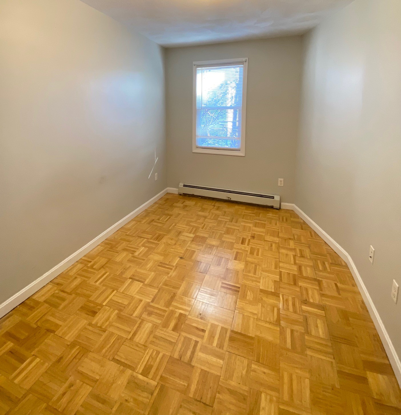 1.5 bed, 1 bath apartment for rent at 329 Paris St Unit 30, East Boston — photo 6 of 8