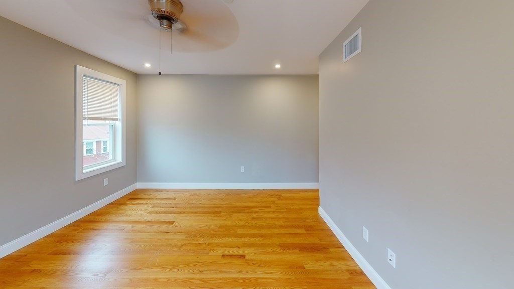 2 bed, 1 bath apartment for rent at 329 Shirley Unit B, Winthrop — photo 3 of 10