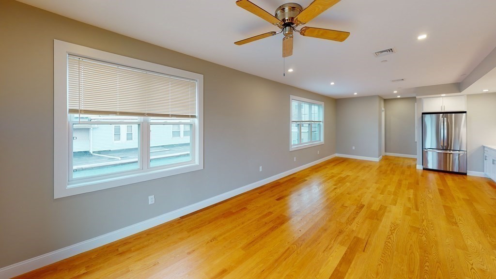 2 bed, 1 bath apartment for rent at 329 Shirley Unit B, Winthrop — photo 4 of 10
