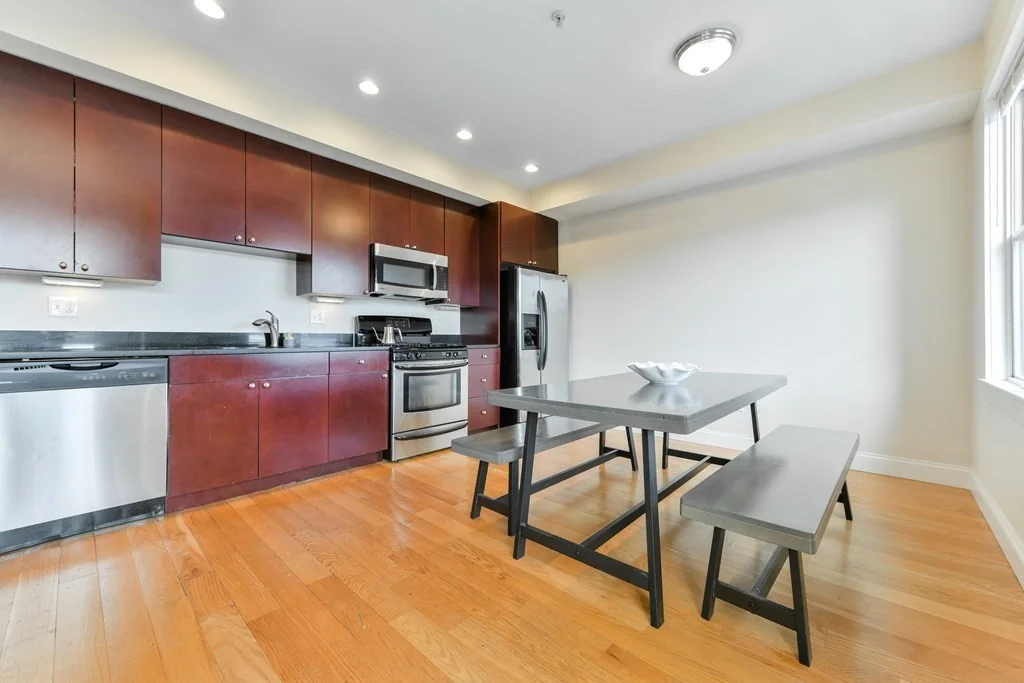 2 bed, 1 bath apartment for rent at 329 W Broadway Unit 1, South Boston — photo 3 of 10