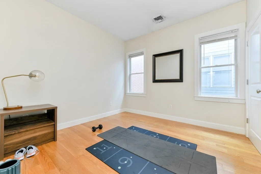 2 bed, 1 bath apartment for rent at 329 W Broadway Unit 5, South Boston — photo 10 of 12