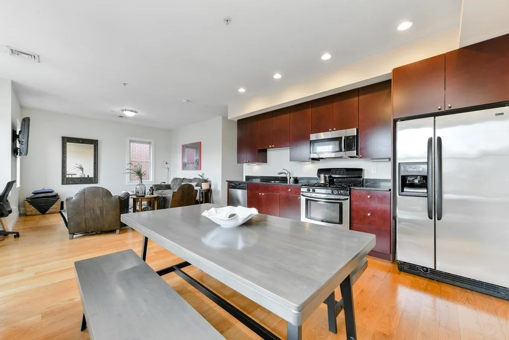 2 bed, 1 bath apartment for rent at 329 W Broadway Unit 5, South Boston