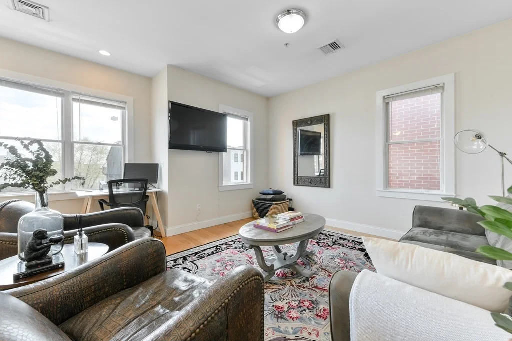 2 bed, 1 bath apartment for rent at 329 W Broadway Unit 5, South Boston — photo 5 of 12