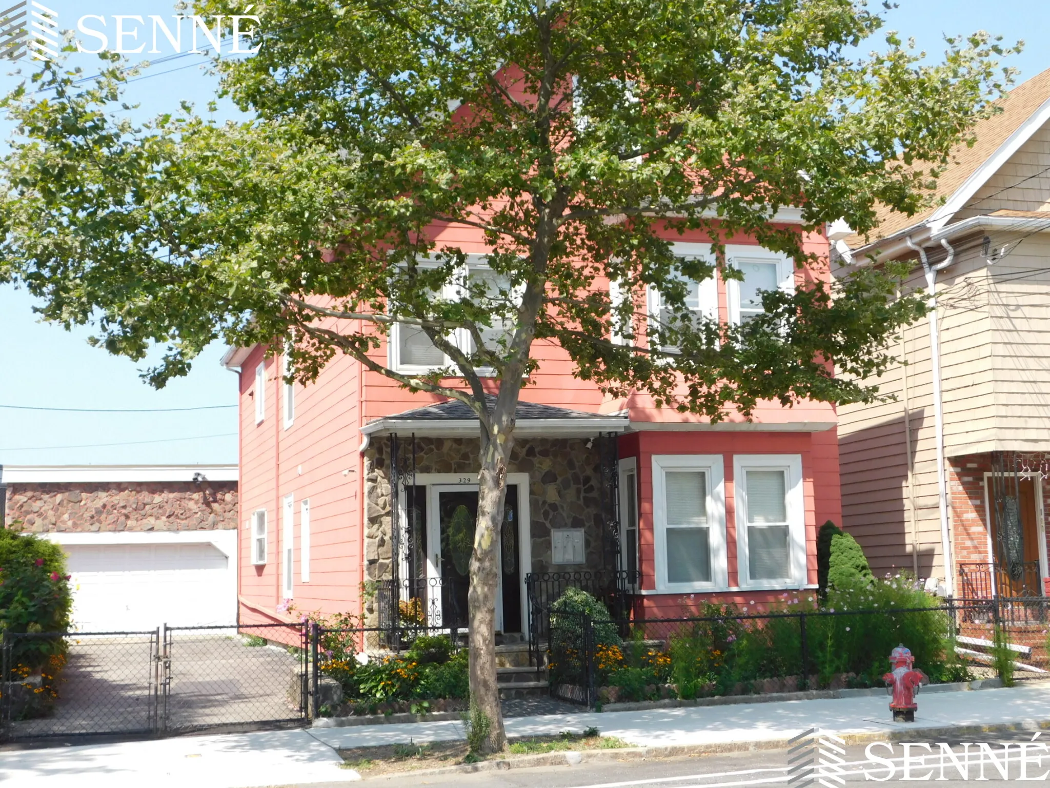 4 bed, 1 bath apartment for rent at 329 Washington St Unit 2, Ward Two — photo 1 of 10