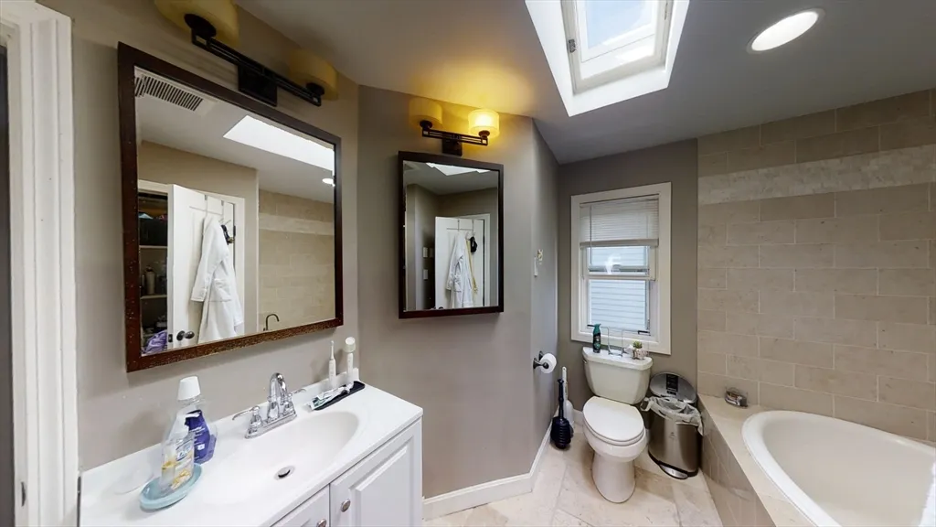 3 bed, 2.5 bath apartment for rent at 329 West Fourth St Unit 329, South Boston — photo 9 of 18