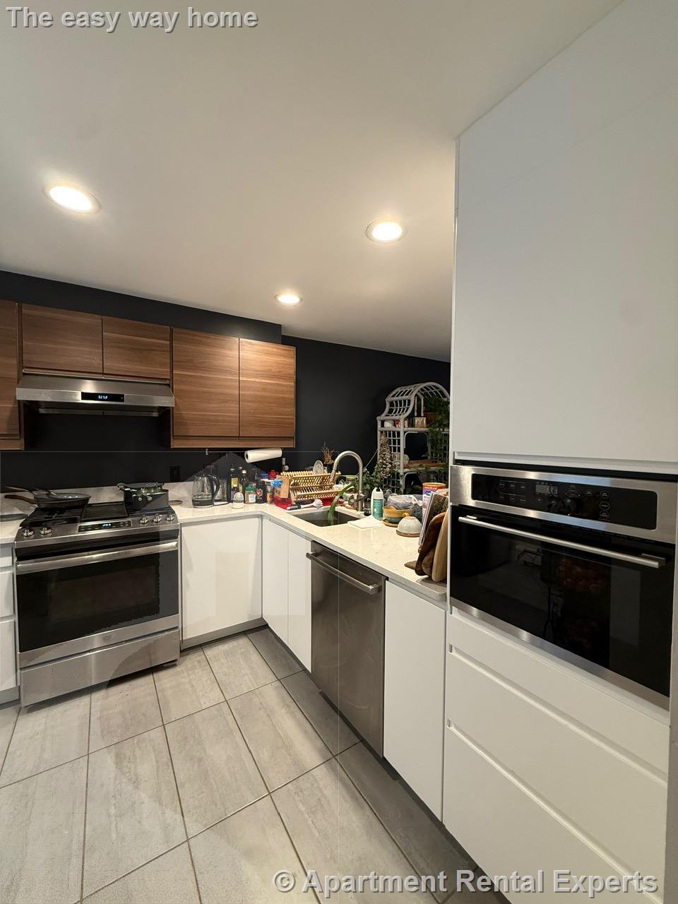 2 bed, 2 bath apartment for rent at 32A Warwick St, Davis Square — photo 3 of 23