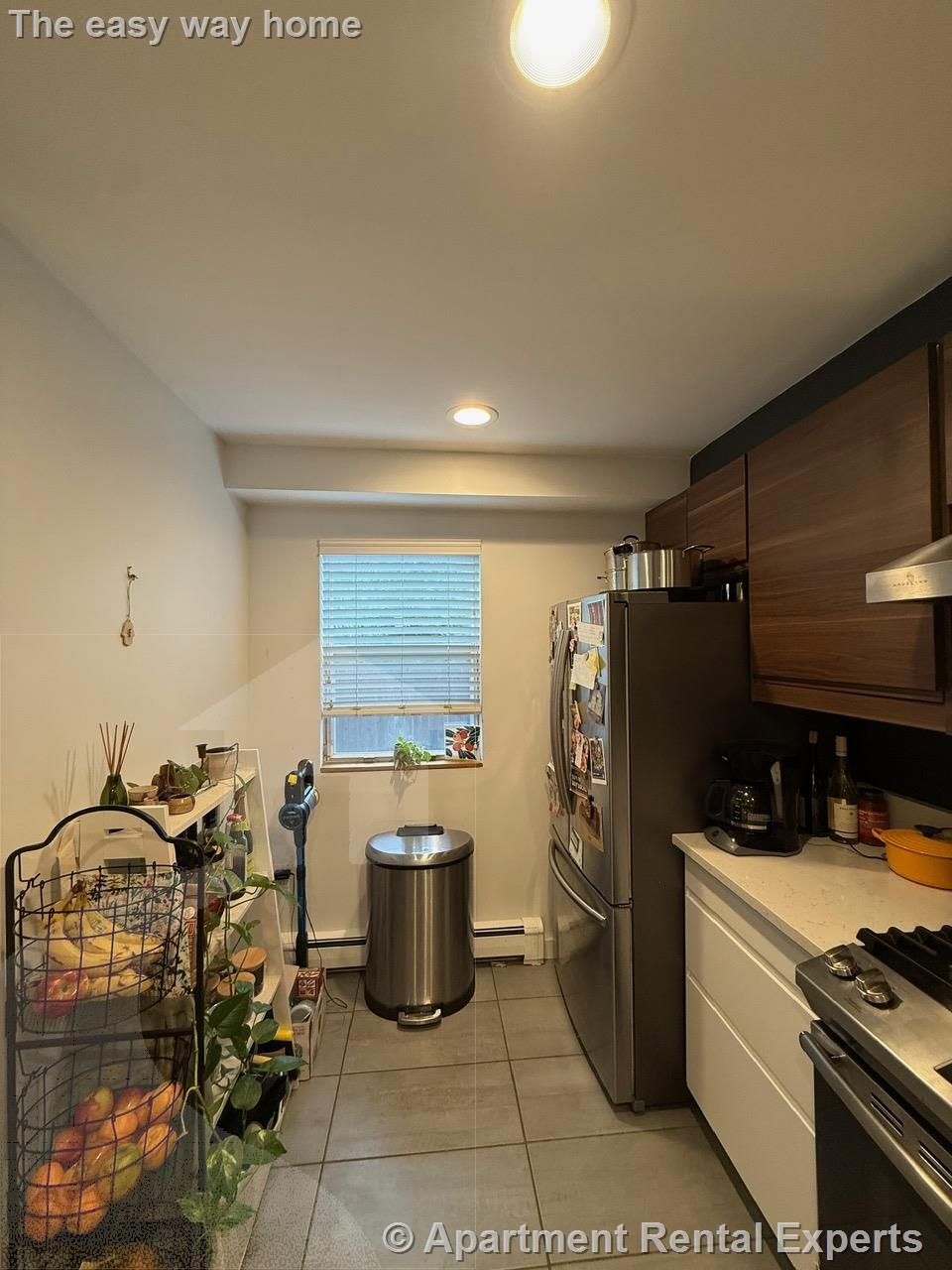 2 bed, 2 bath apartment for rent at 32A Warwick St, Davis Square — photo 4 of 23