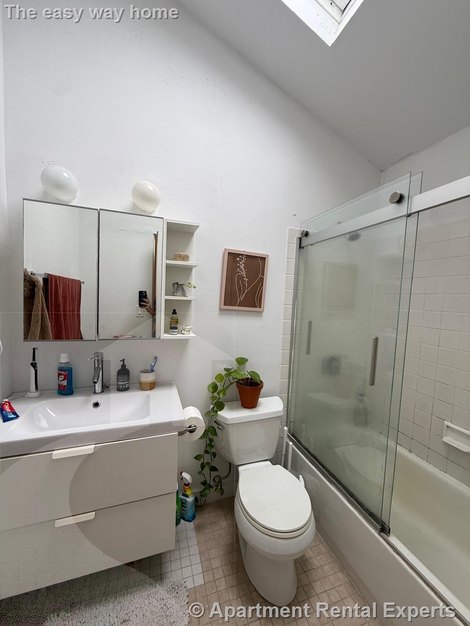 2 bed, 2 bath apartment for rent at 32A Warwick St, Davis Square — photo 15 of 23