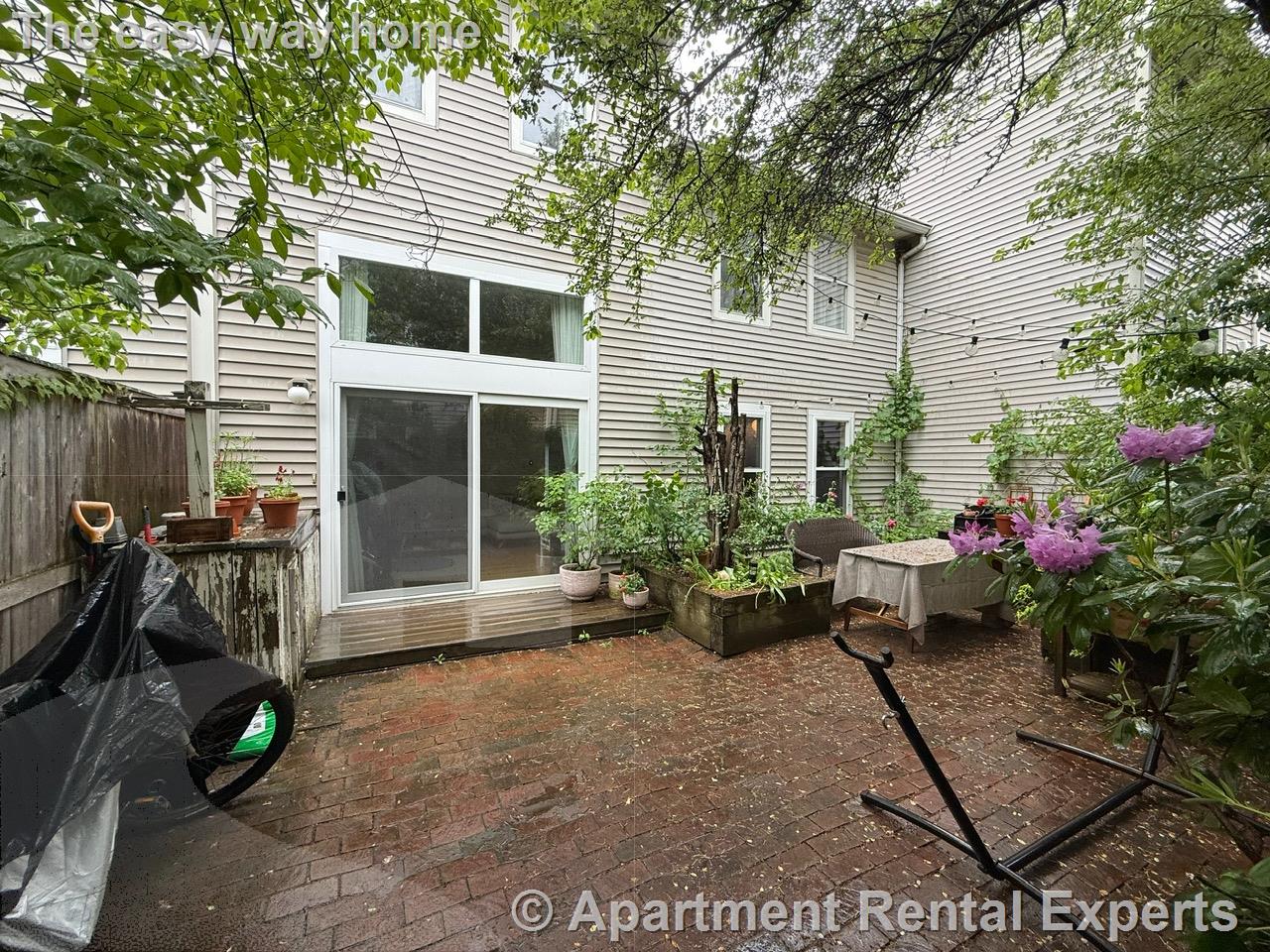 2 bed, 2 bath apartment for rent at 32A Warwick St, Davis Square — photo 22 of 23