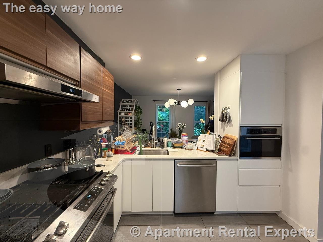 2 bed, 2 bath apartment for rent at 32A Warwick St, Davis Square — photo 5 of 23