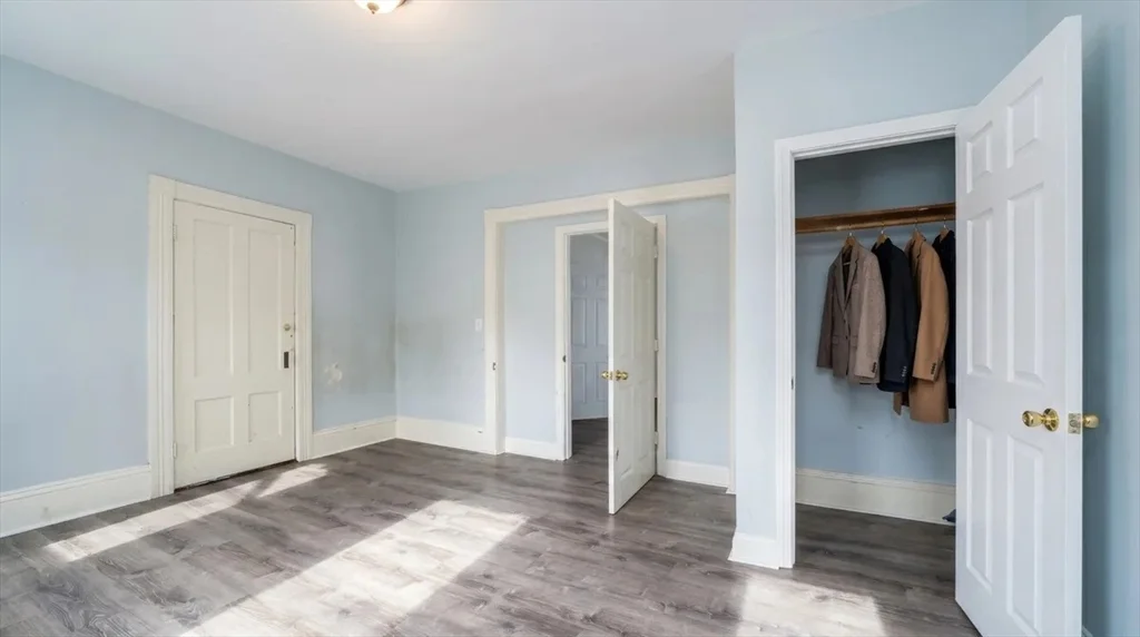 3 bed, 1 bath apartment for rent at 33 1/2 Barclay Unit 3, Worcester — photo 7 of 13