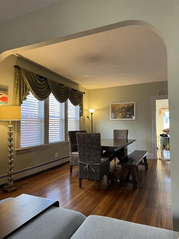 3 bed, 1 bath apartment for rent at 33-35 Cutler St Unit 2, Winthrop — photo 2 of 15