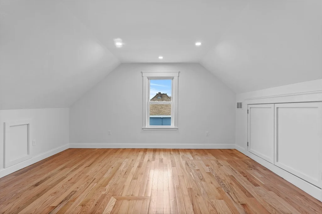 4 bed, 2 bath apartment for rent at 33-35 Farragut Ave Unit 35, Medford — photo 23 of 28